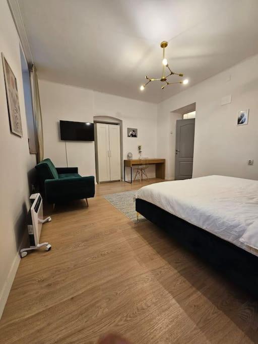 Heart Of City Center 4Br 2Bath 10 Pers Bukurešť Exteriér fotografie